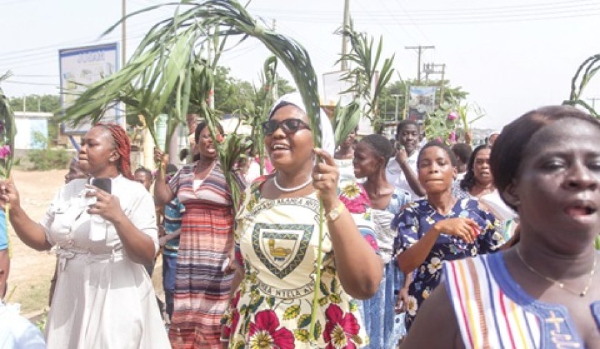 Palm Sunday Celebrations Enliven Ghanaian Streets as Christians Herald Easter Week