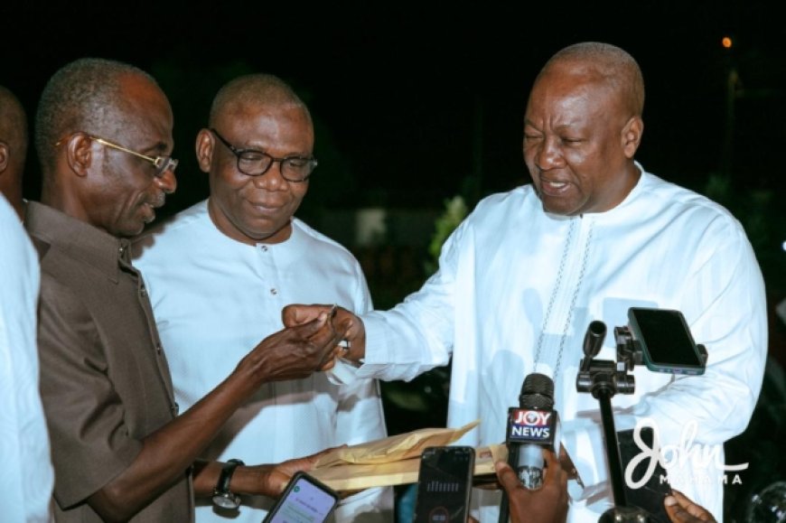 NDC’s 2024 Presidential Candidate John Mahama Lauds Alhaji Hudu Mogtari for Generous Donations